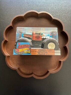 Oversized Hot Wheels Monster Trucks Boneshaker